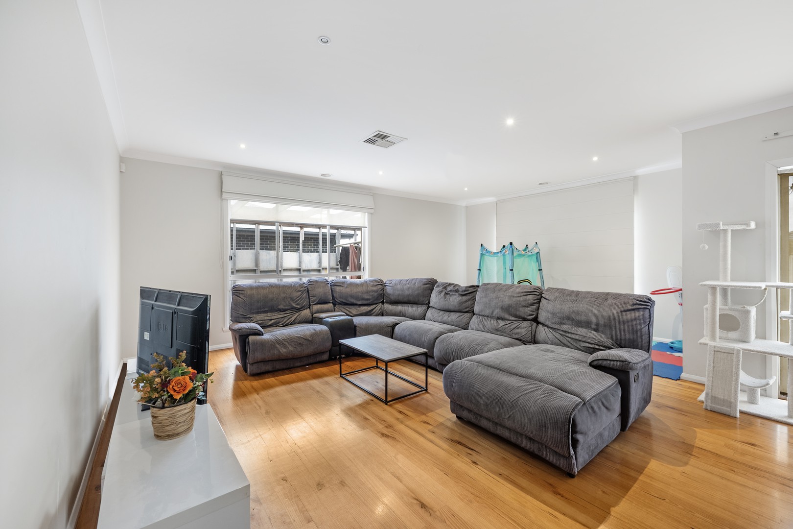 28 Langmore Drive, Hillside, VIC 3037, Hillside - Thumbnail 5