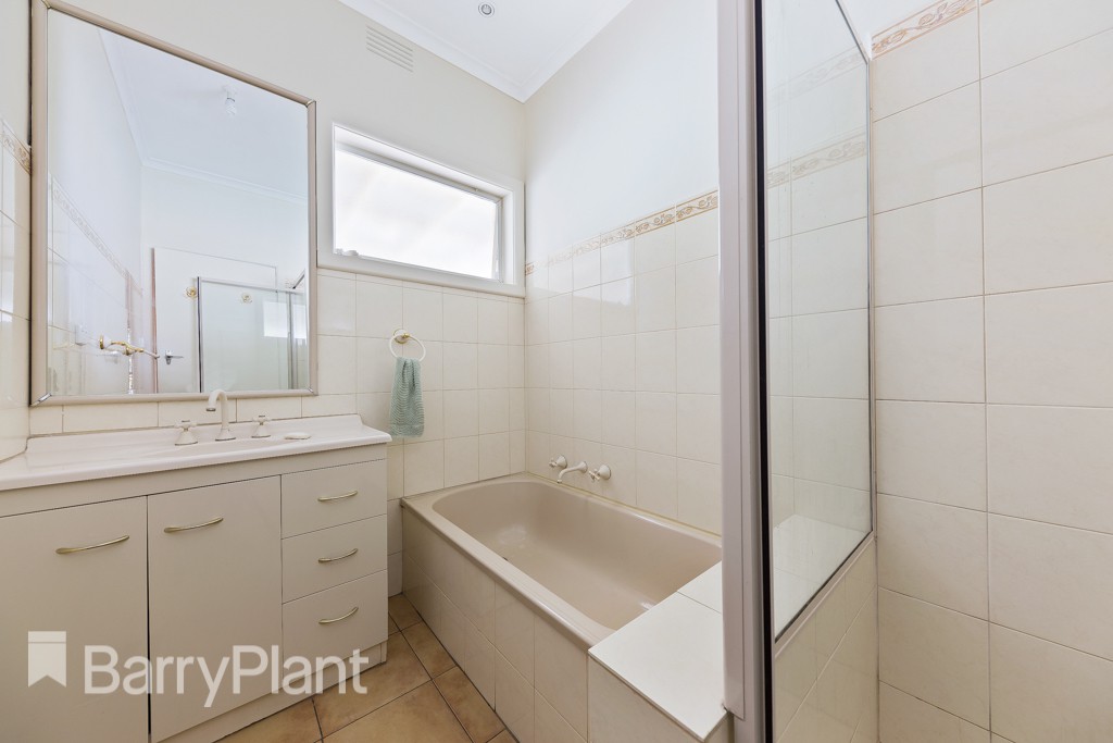 28 Larkspur Drive, St Albans, VIC 3021, St Albans - Thumbnail 5