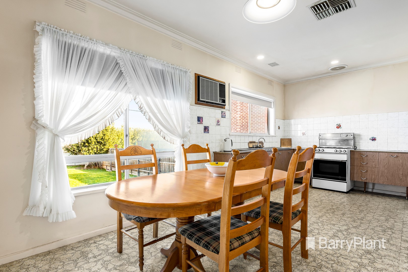 28 Lawson Street, Oakleigh East, VIC 3166, Oakleigh East - Thumbnail 5