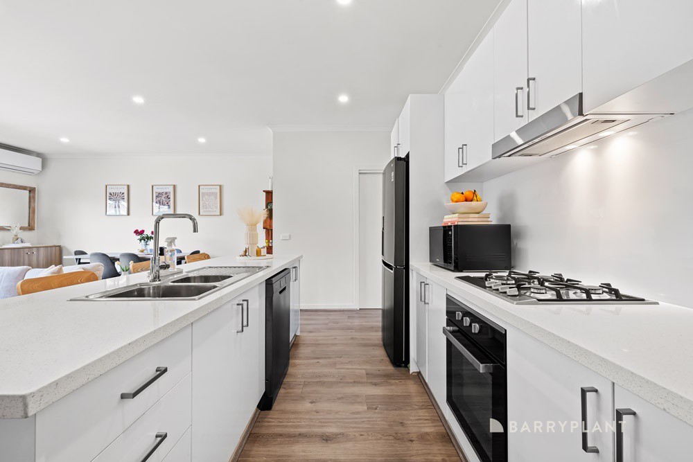 28 Lowe Drive, Doreen, VIC 3754, Doreen - Thumbnail 4