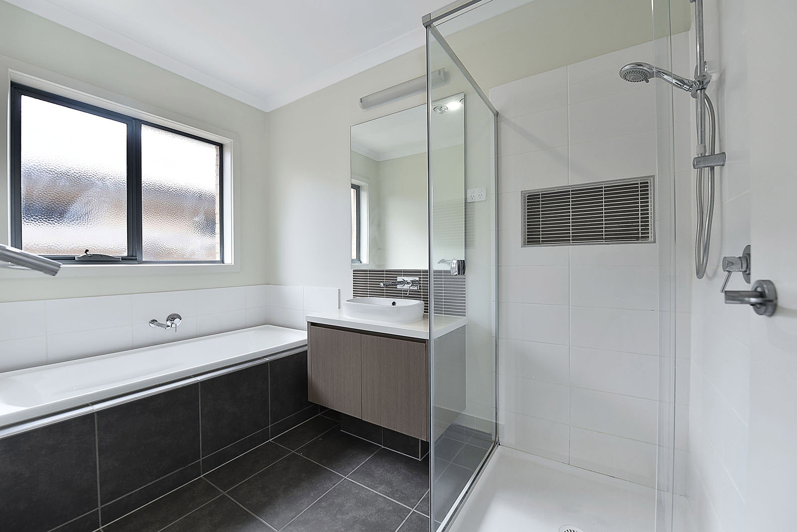 28 Loxley Cct, Westmeadows, VIC 3049, Westmeadows - Thumbnail 5