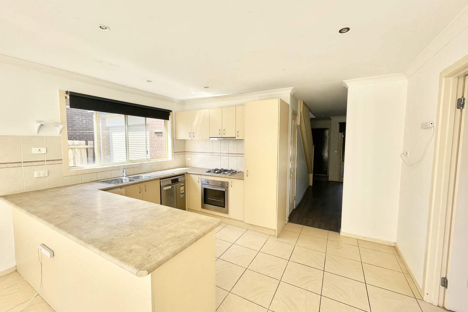 28 Lyons Avenue, Burnside Heights, VIC 3023 - Thumbnail 1 - 10/12/2025