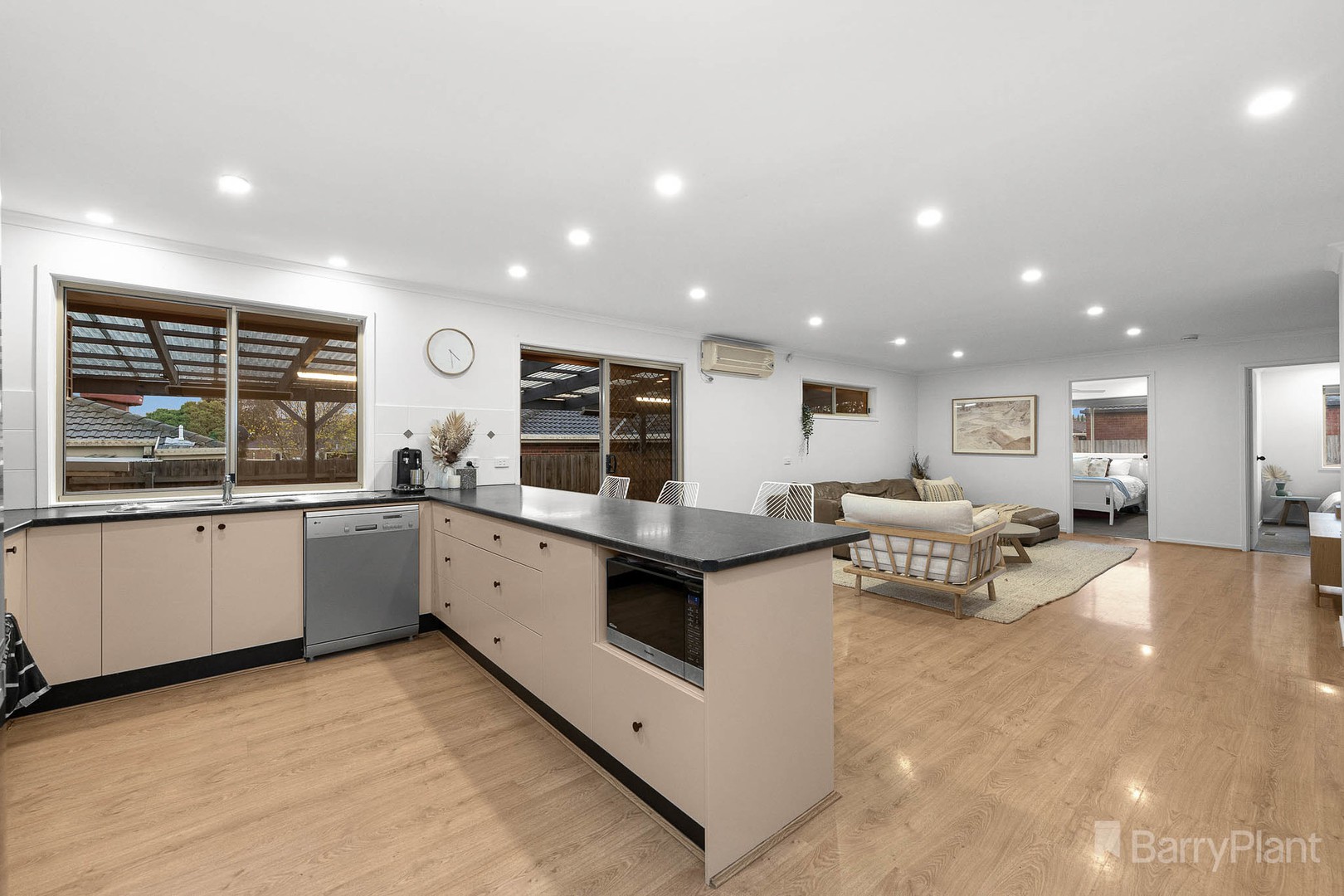 28 Madison Avenue, Narre Warren, VIC 3805, Narre Warren - Thumbnail 6