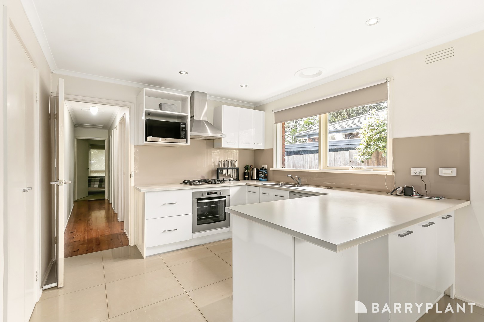 28 Mahon Crescent, Narre Warren, VIC 3805, Narre Warren - Thumbnail 3