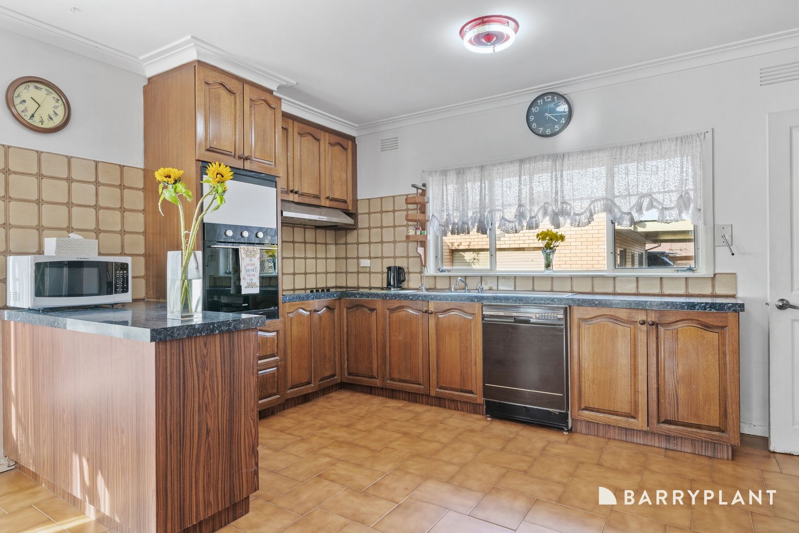 28 Meager Street, Deer Park, VIC 3023, Deer Park - Thumbnail 5