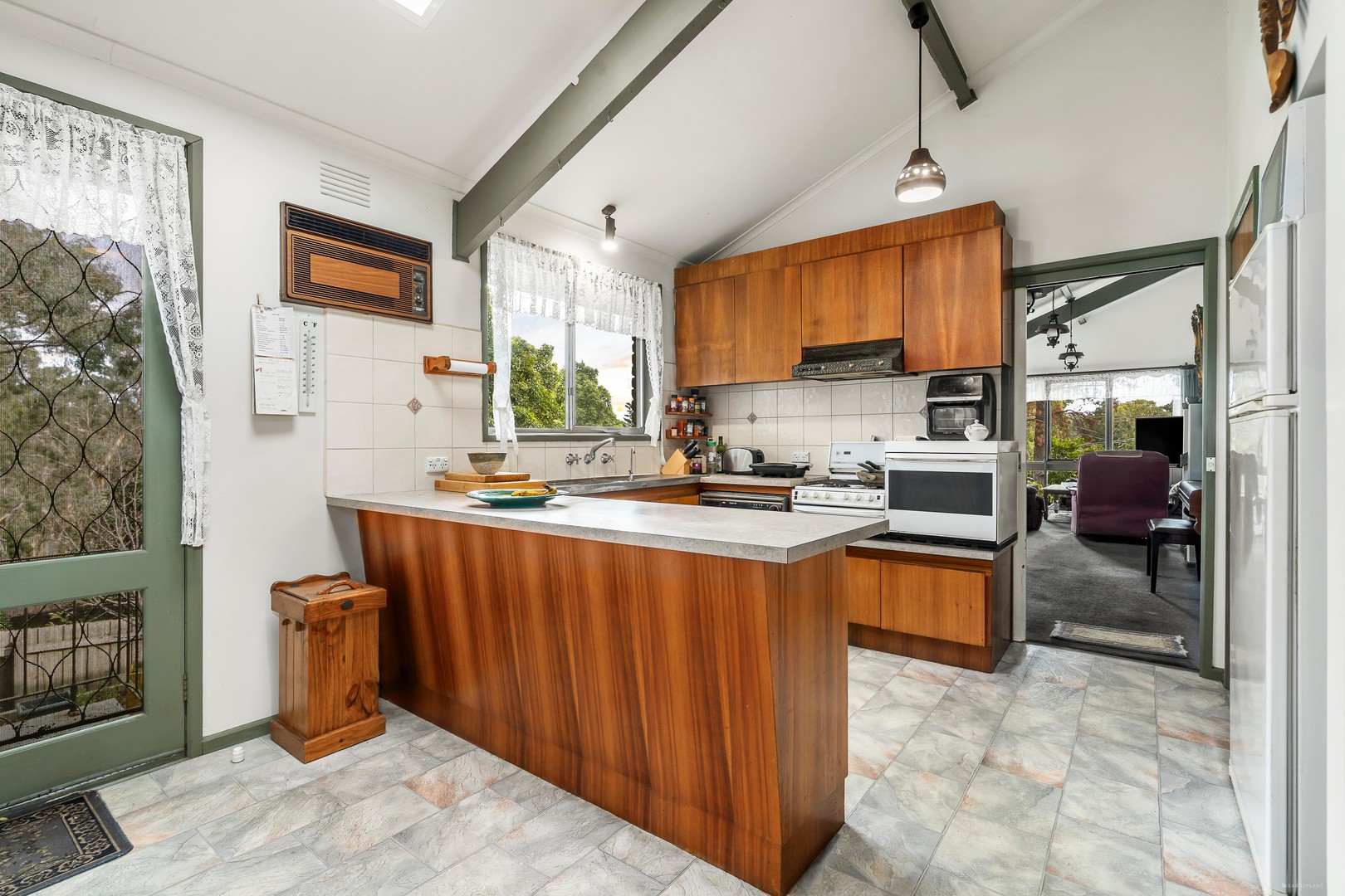 28 Meruka Drive, Eltham, VIC 3095, Eltham - Thumbnail 3