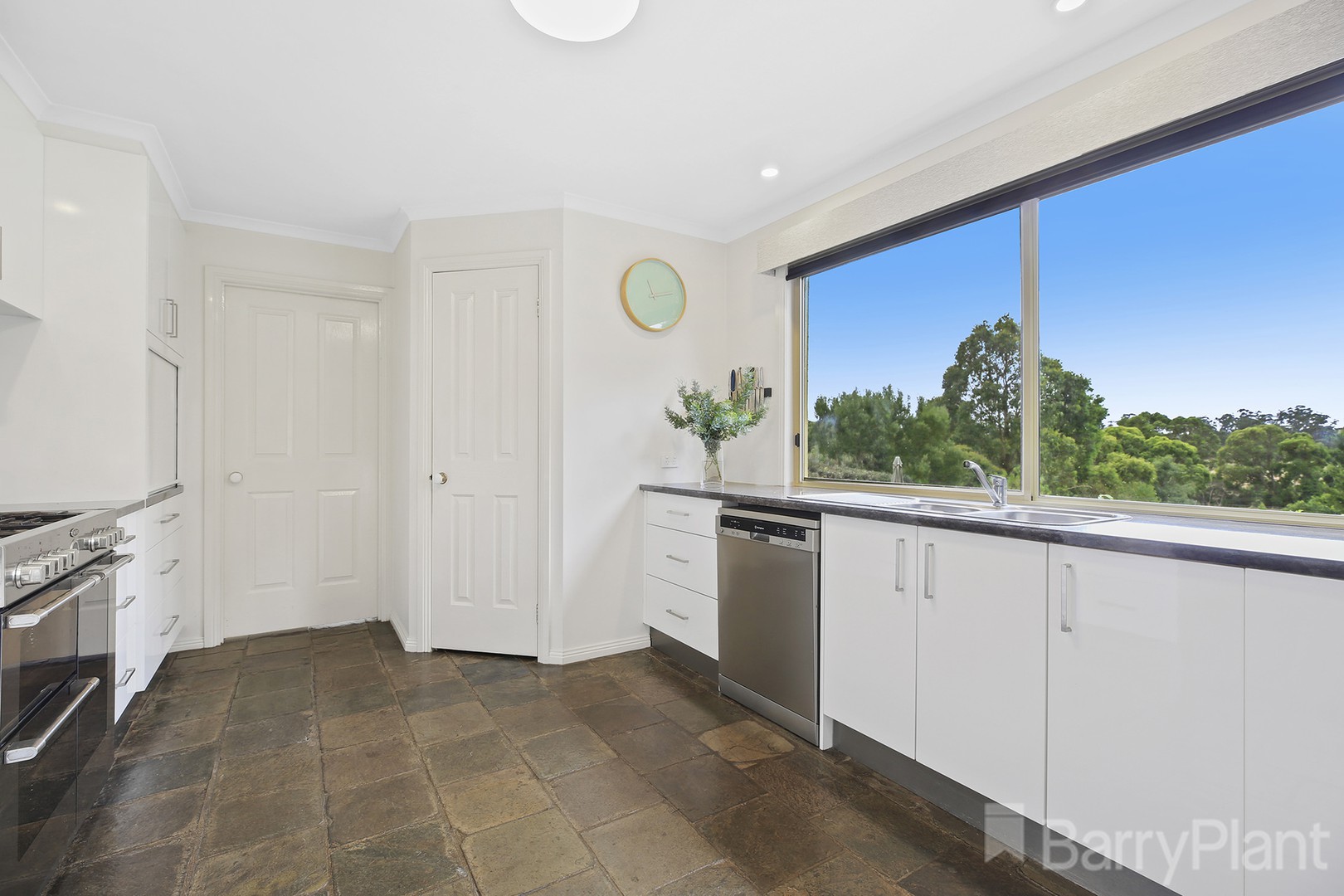 28 Pepperell Drive, Drouin, VIC 3818, Drouin - Thumbnail 4