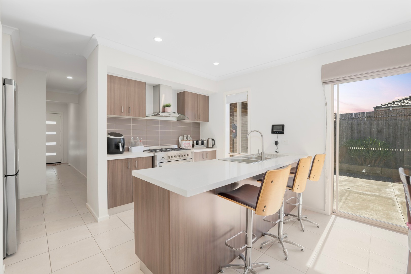 28 Pinnacle Way, Fraser Rise, VIC 3336, Fraser Rise - Thumbnail 3