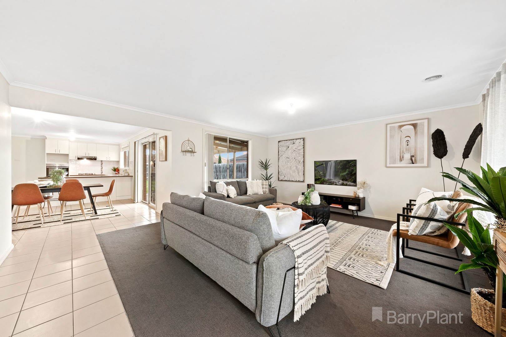 28 Red Gum Circuit, Pakenham, VIC 3810, Pakenham - Thumbnail 3