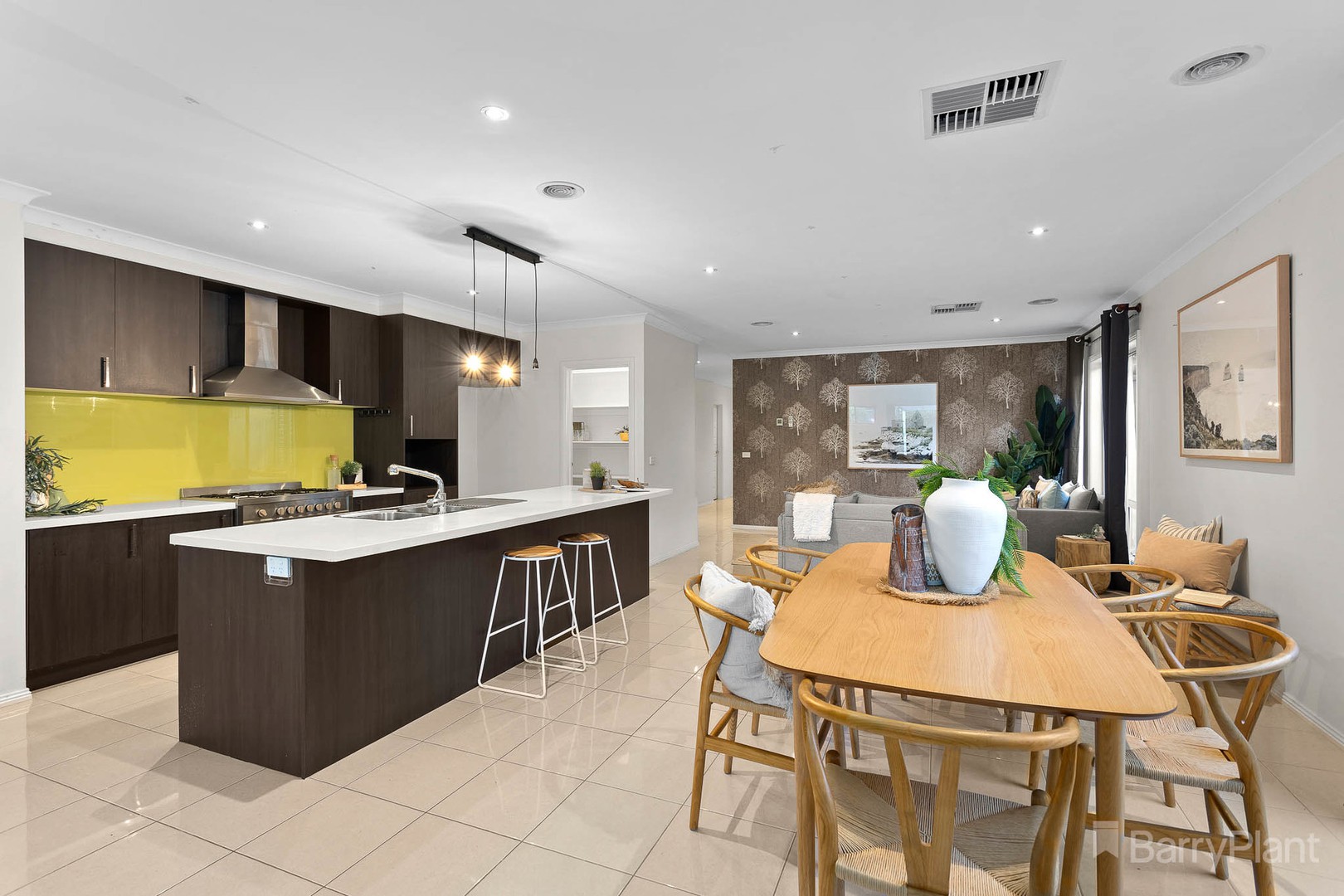 28 Saffron Avenue, Officer, VIC 3809, Officer - Thumbnail 4
