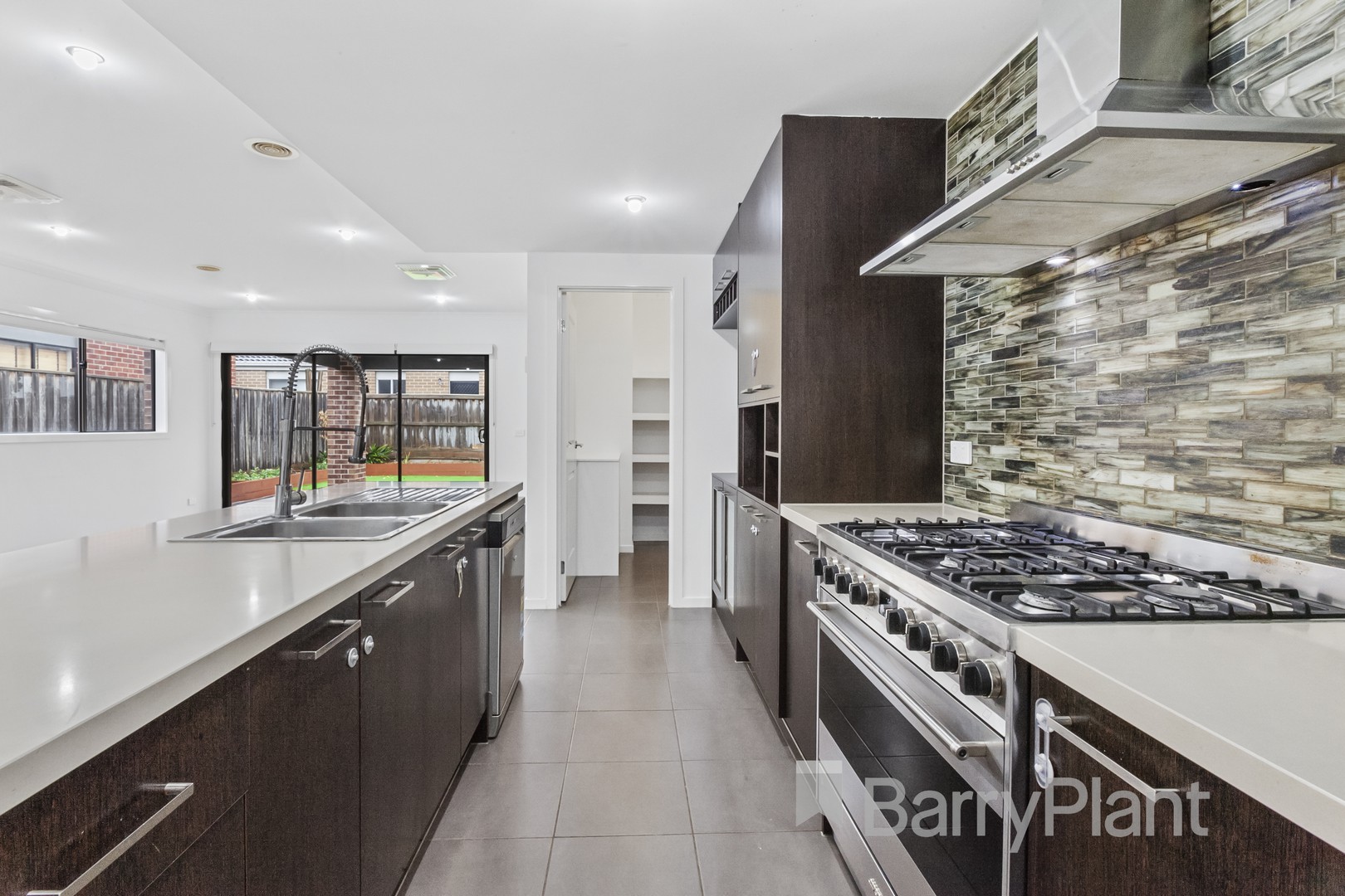 28 Samaria  Street, Tarneit, VIC 3029, Tarneit - Thumbnail 2