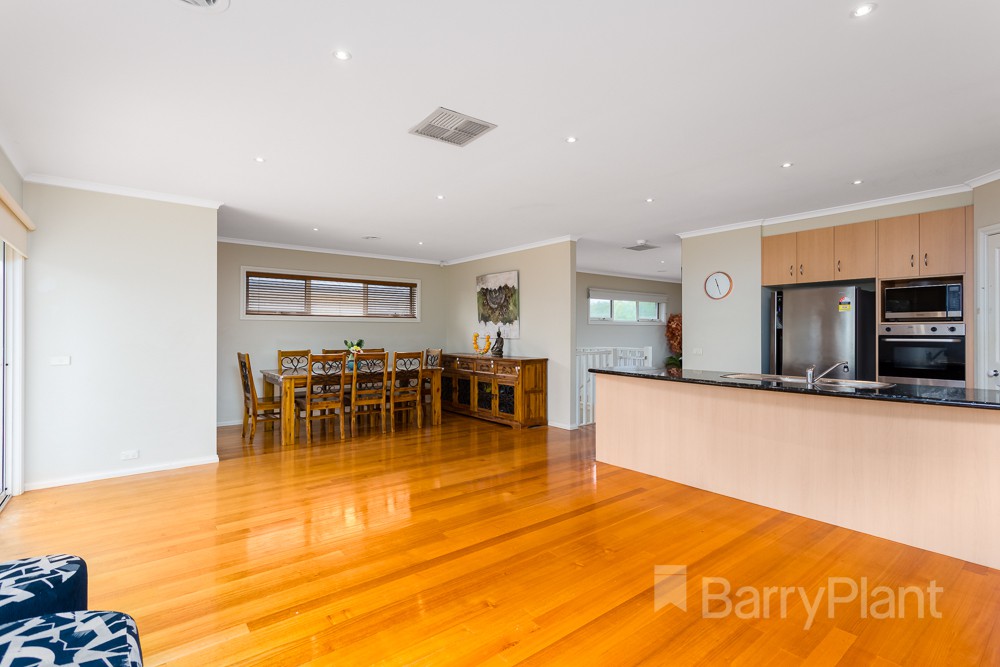 28 Scenic Drive, Sanctuary Lakes, VIC 3030, Sanctuary Lakes - Thumbnail 5