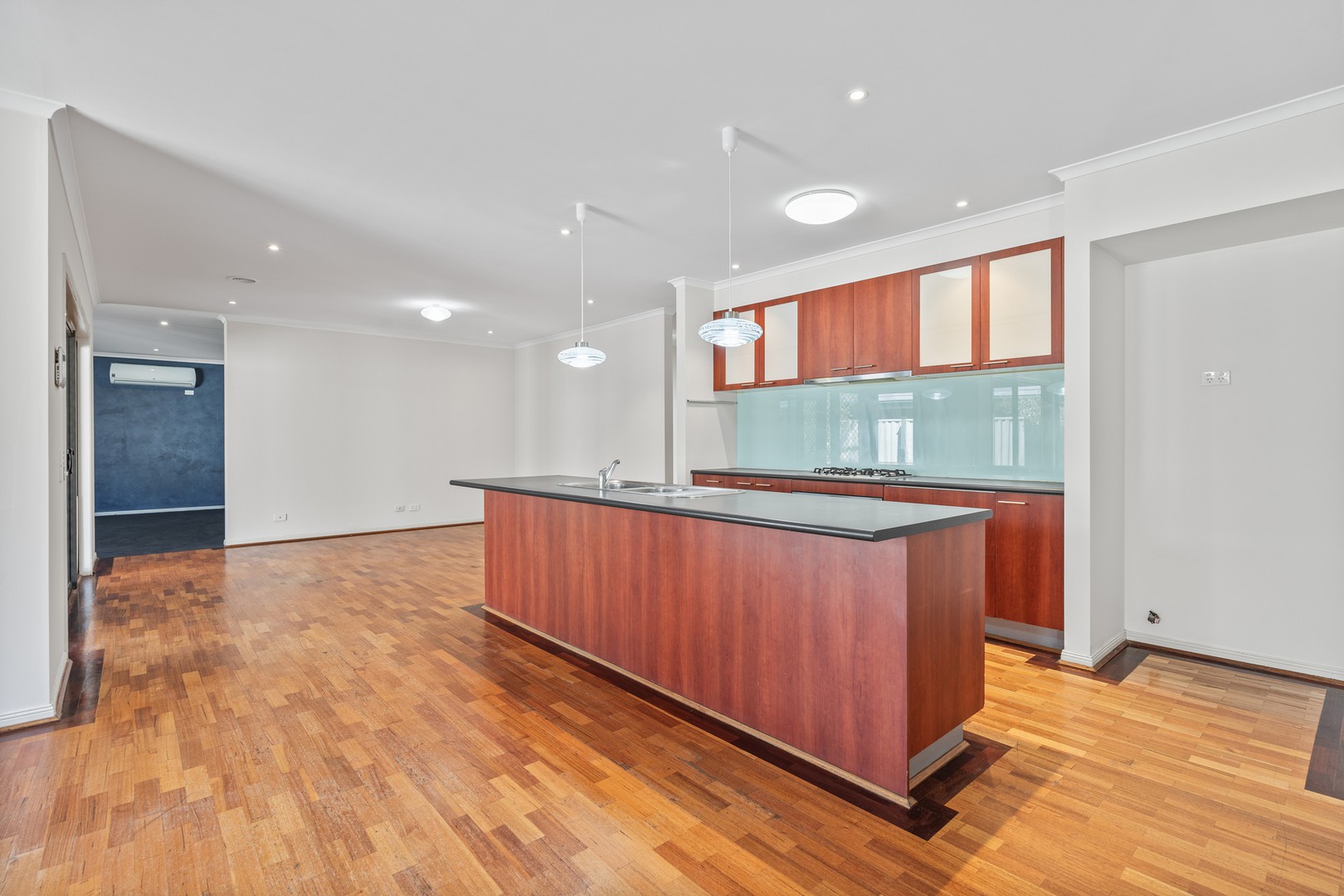 28 Shearwater Court, Taylors Hill, VIC 3037, Taylors Hill - Thumbnail 3