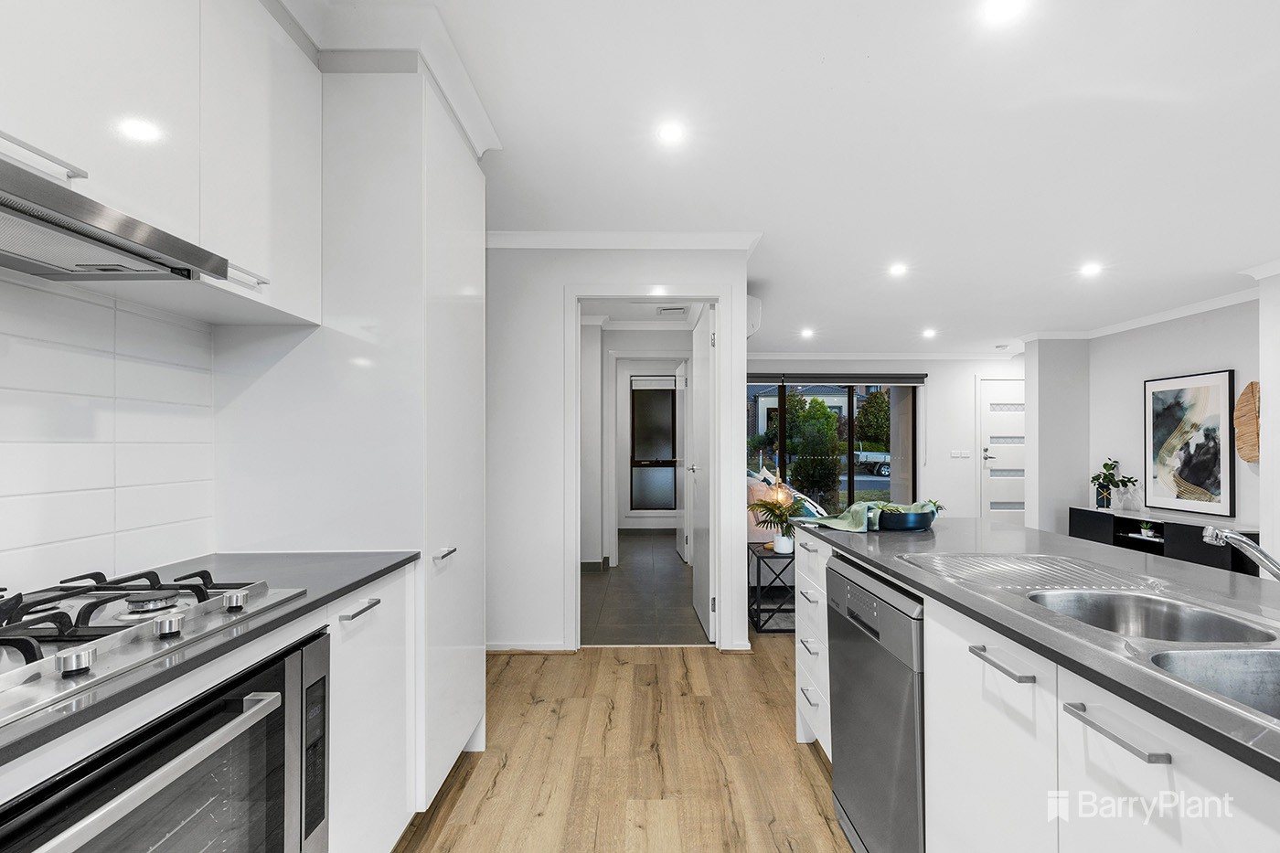 28 Sherwood Road, Chirnside Park, VIC 3116, Chirnside Park - Thumbnail 5