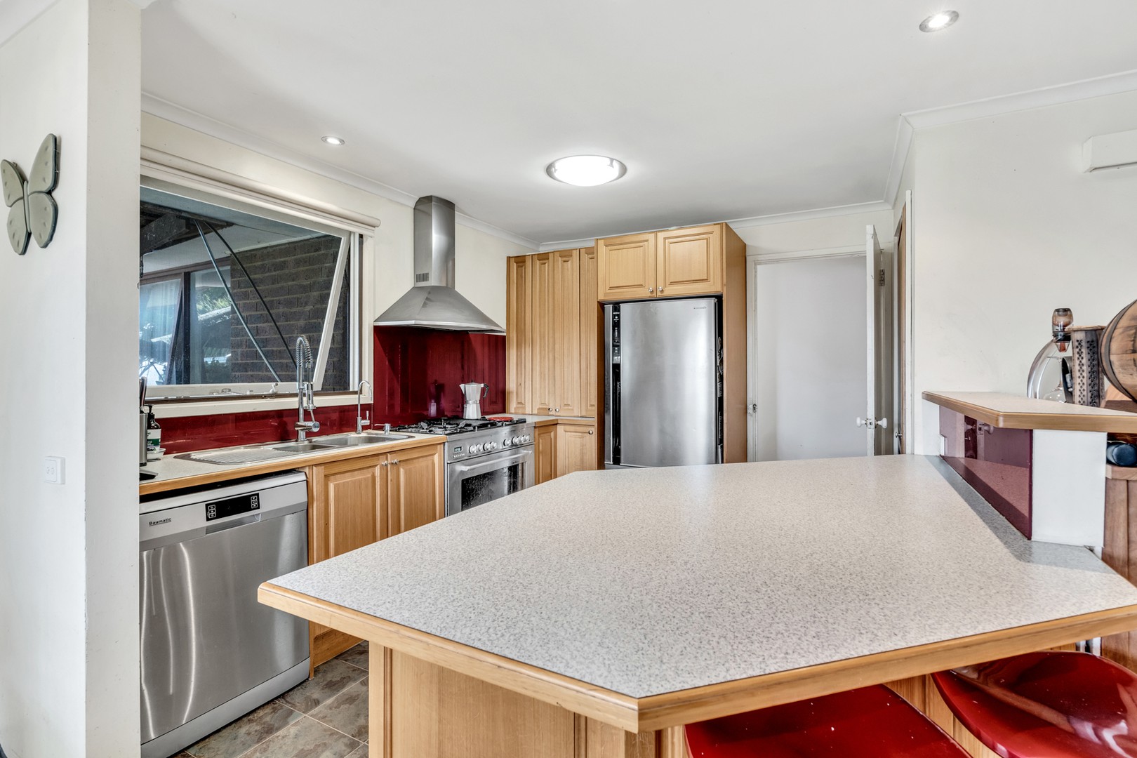 28 Spurr Street, Craigieburn, VIC 3064, Craigieburn - Thumbnail 3