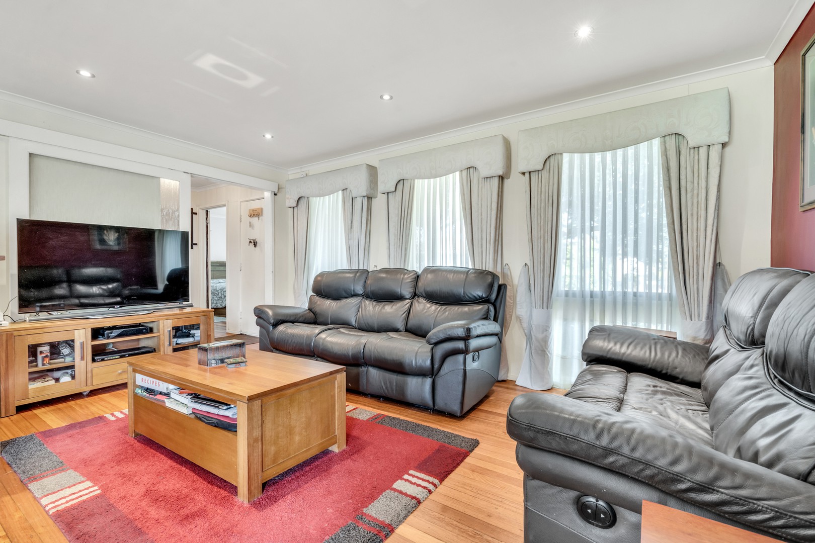 28 Spurr Street, Craigieburn, VIC 3064, Craigieburn - Thumbnail 4
