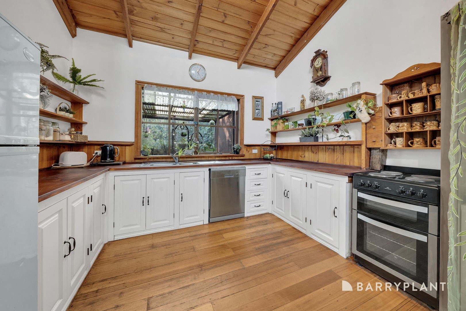 28 Steane Street, Cockatoo, VIC 3781, Cockatoo - Thumbnail 4