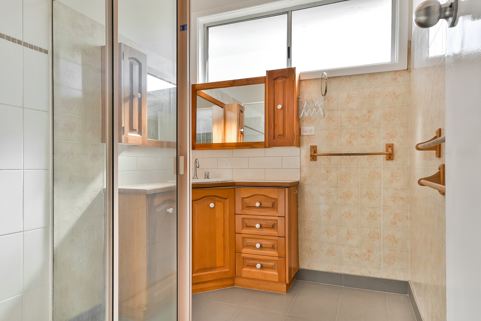 28 Summit Avenue, Belmont, VIC 3216, Belmont - Thumbnail 5
