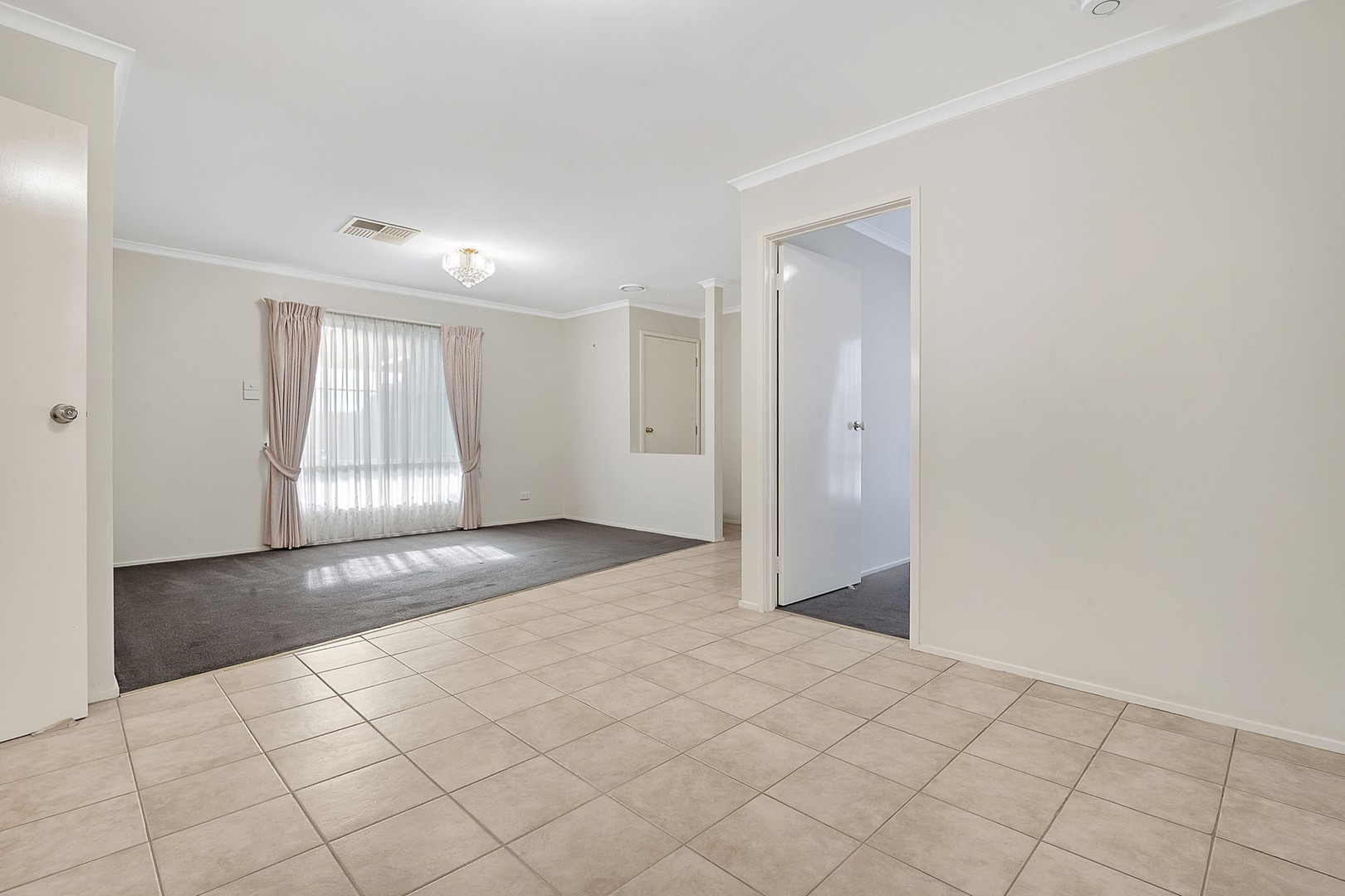 28 Sutherland Way, Roxburgh Park, VIC 3064, Roxburgh Park - Thumbnail 8