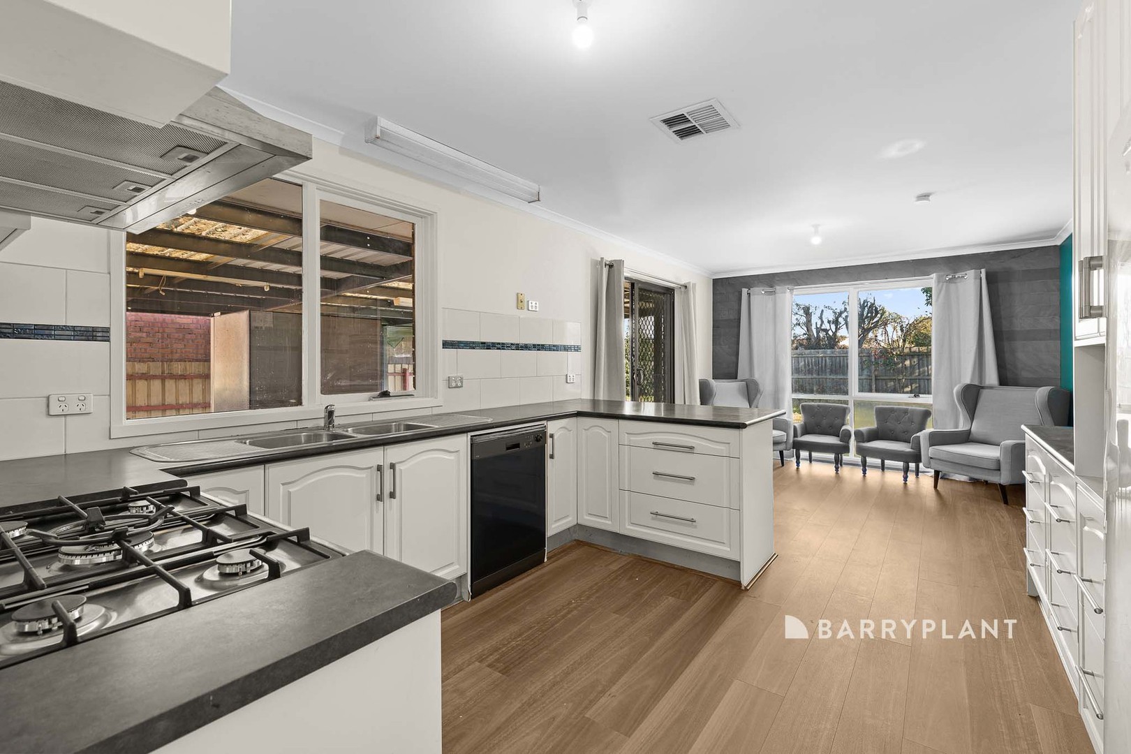 28 Tamarisk Road, Narre Warren, VIC 3805, Narre Warren - Thumbnail 6