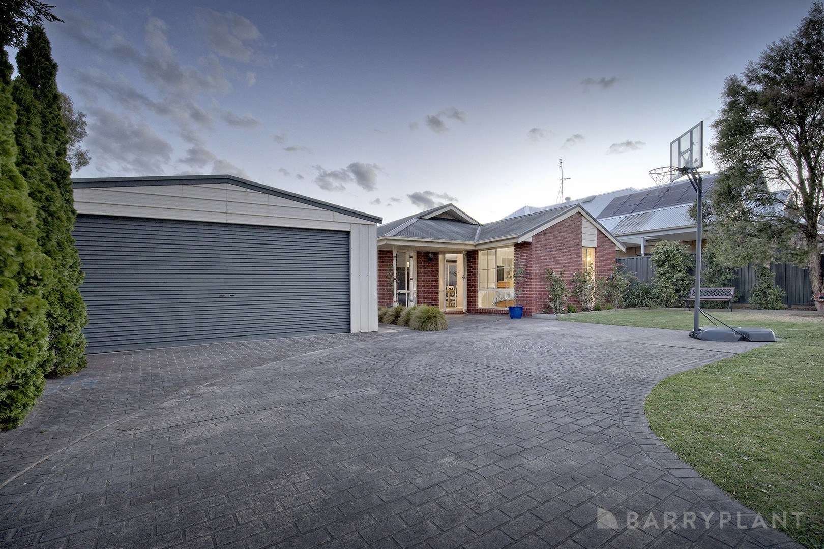 28 Thomas Place, Pakenham, VIC 3810