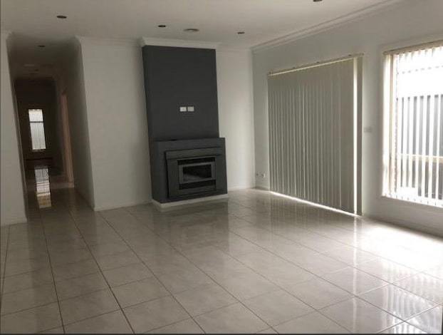 28 Thorngrove Avenue, Craigieburn, VIC 3064, Craigieburn - Thumbnail 3