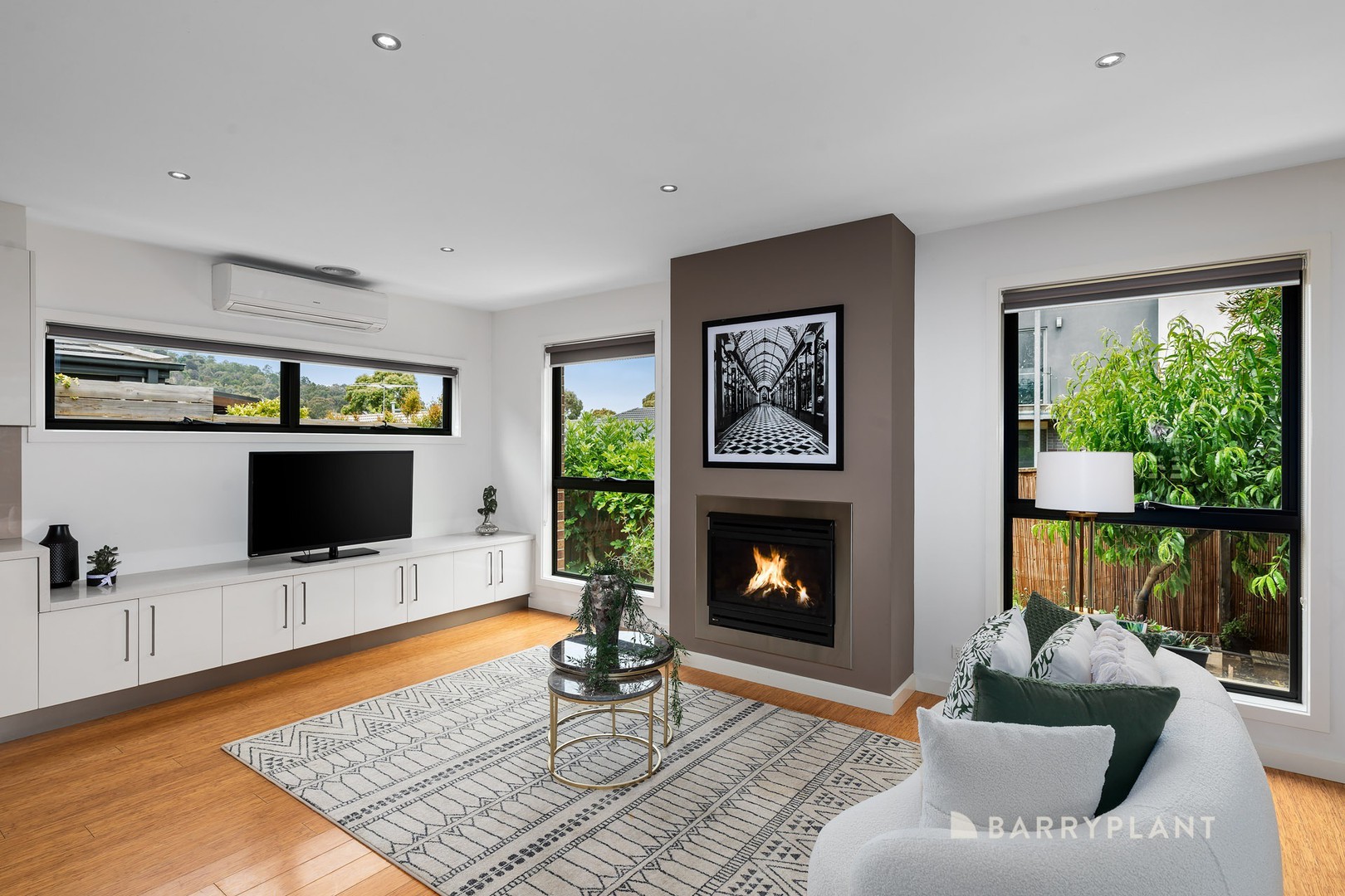 28 Vanderbilt Avenue, South Morang, VIC 3752, South Morang - Thumbnail 5