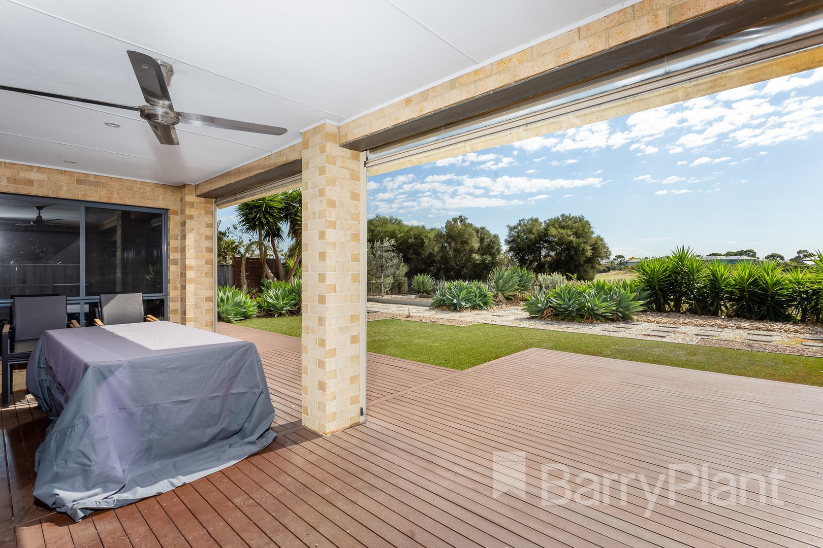 28 Vaucluse Boulevard, Sanctuary Lakes, VIC 3030, Sanctuary Lakes - Thumbnail 7