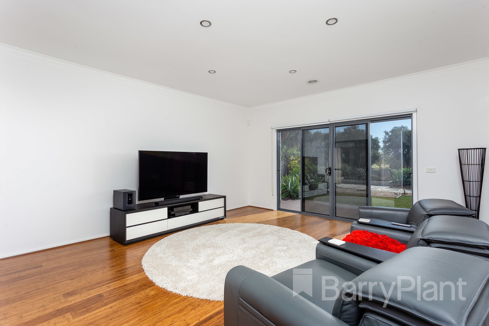 28 Vaucluse Boulevard, Sanctuary Lakes, VIC 3030, Sanctuary Lakes - Thumbnail 8