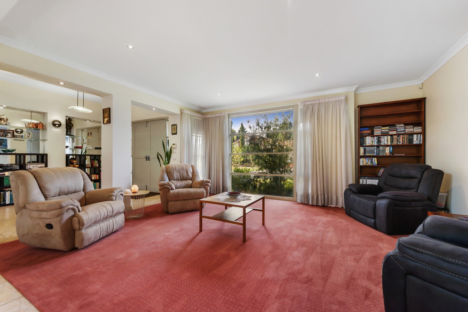 28 Verona Drive, Taylors Lakes, VIC 3038, Taylors Lakes - Thumbnail 3