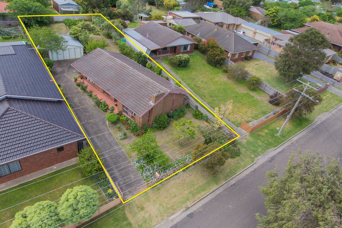 28 Walpole Avenue, Rosebud, VIC 3939 - Thumbnail 1 - 10/05/2023