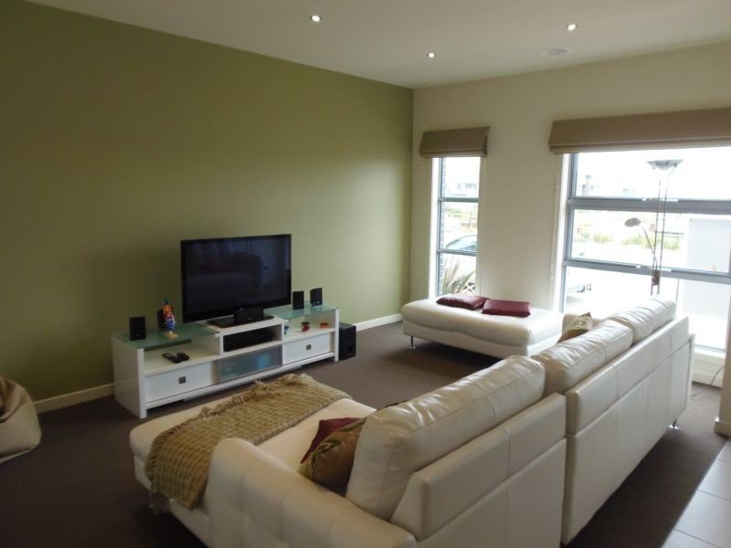 28 Warner WayCaroline Springs, VIC 3023  - Leased, Caroline Springs - Thumbnail 3