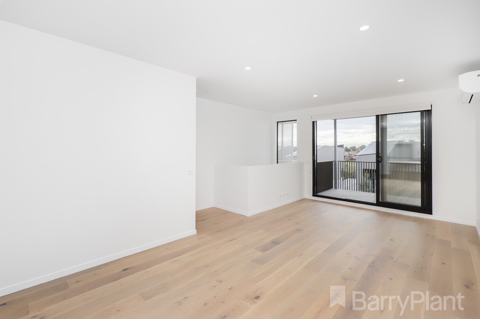 28 Wattlebird Court, Sunshine North, VIC 3020, Sunshine North - Thumbnail 2