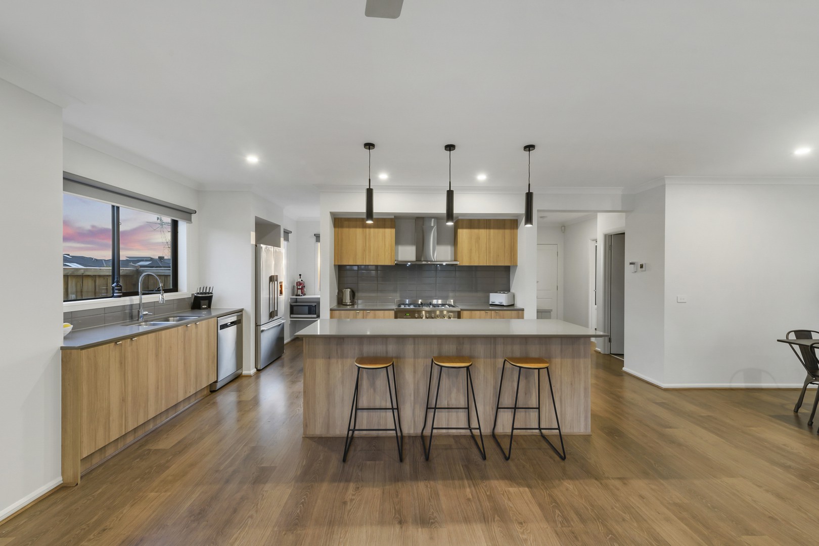 28 Wavell Parade, Fraser Rise, VIC 3336, Fraser Rise - Thumbnail 3
