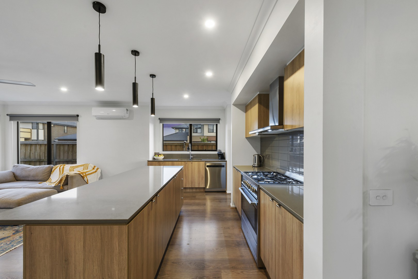 28 Wavell Parade, Fraser Rise, VIC 3336, Fraser Rise - Thumbnail 6
