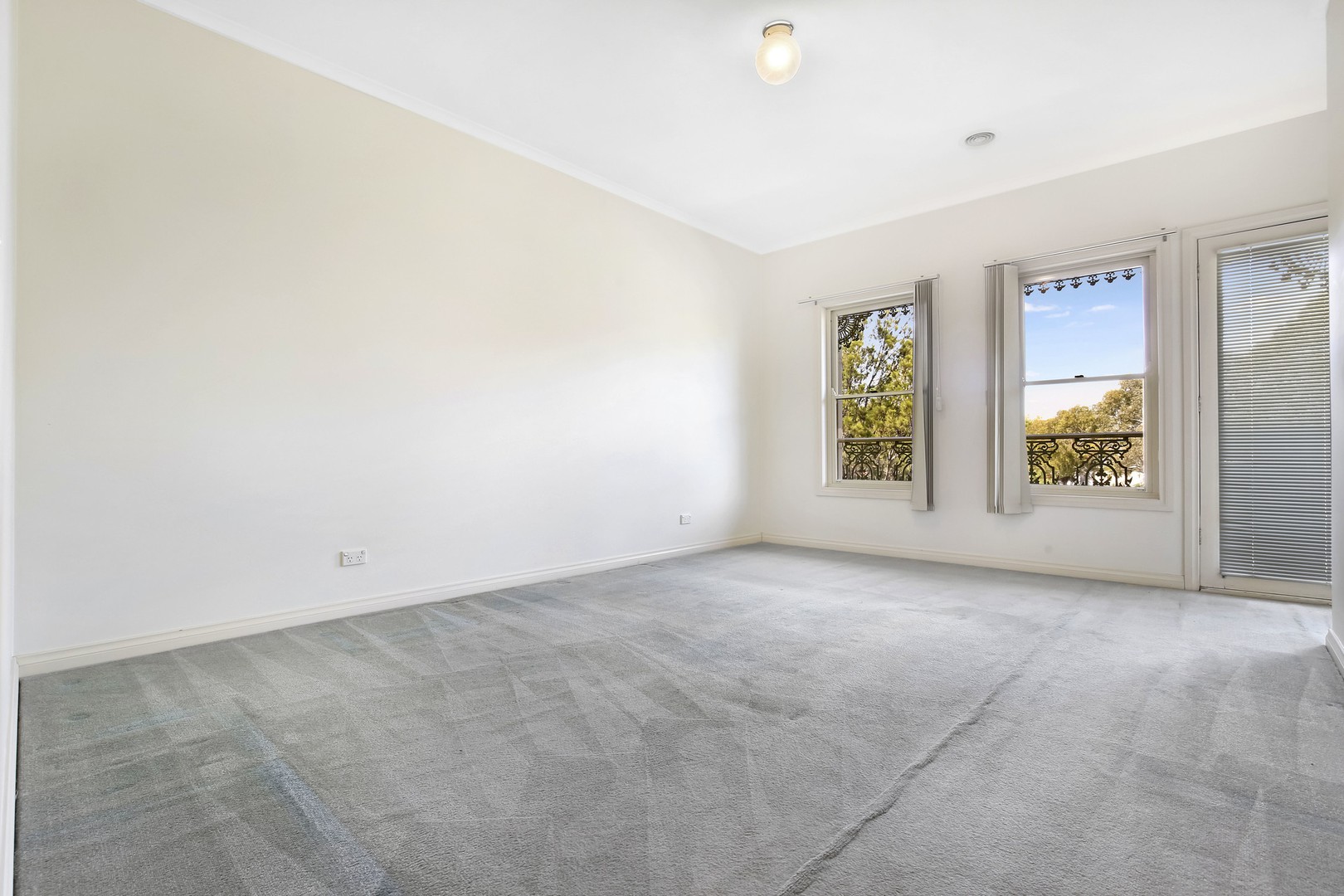 28 Westwood Drive, Mill Park, VIC 3082, Mill Park - Thumbnail 2