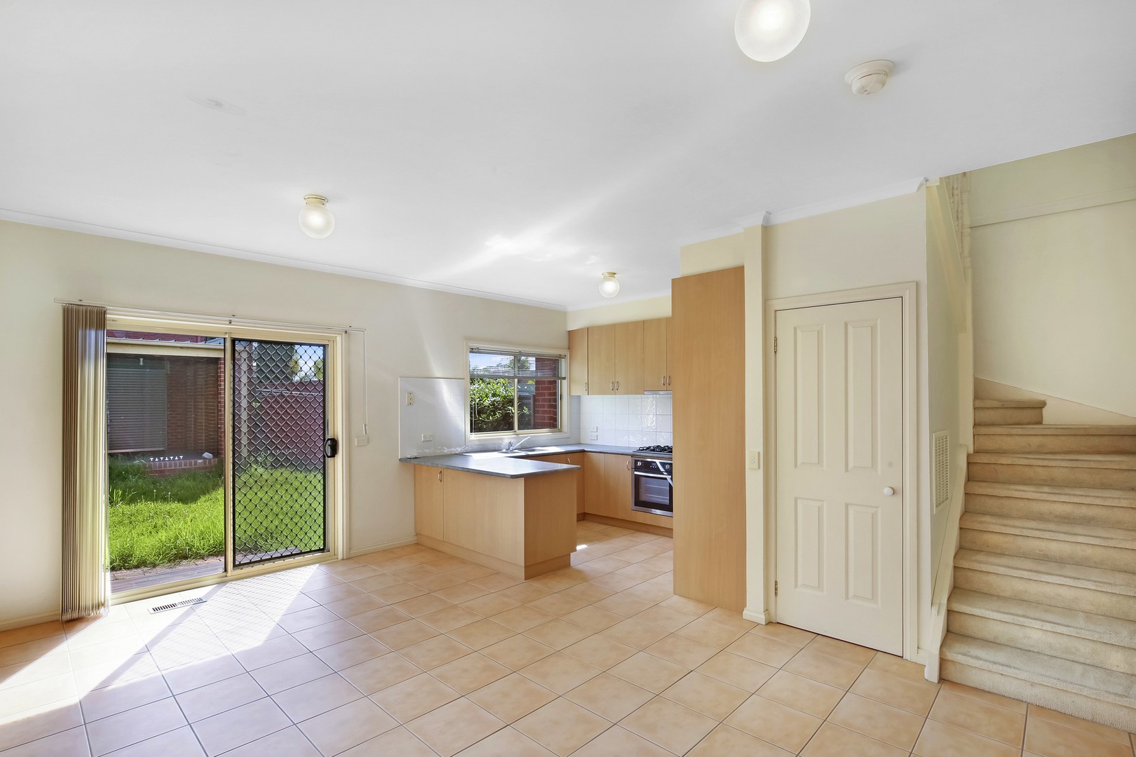 28 Westwood Drive, Mill Park, VIC 3082, Mill Park - Thumbnail 3