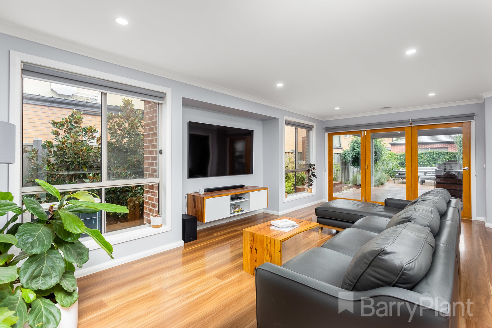 28 Yacht Road, Point Cook, VIC 3030, Point Cook - Thumbnail 4