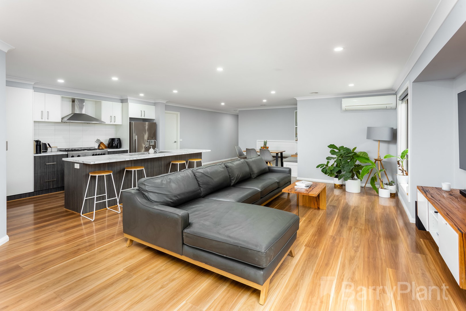 28 Yacht Road, Point Cook, VIC 3030, Point Cook - Thumbnail 5