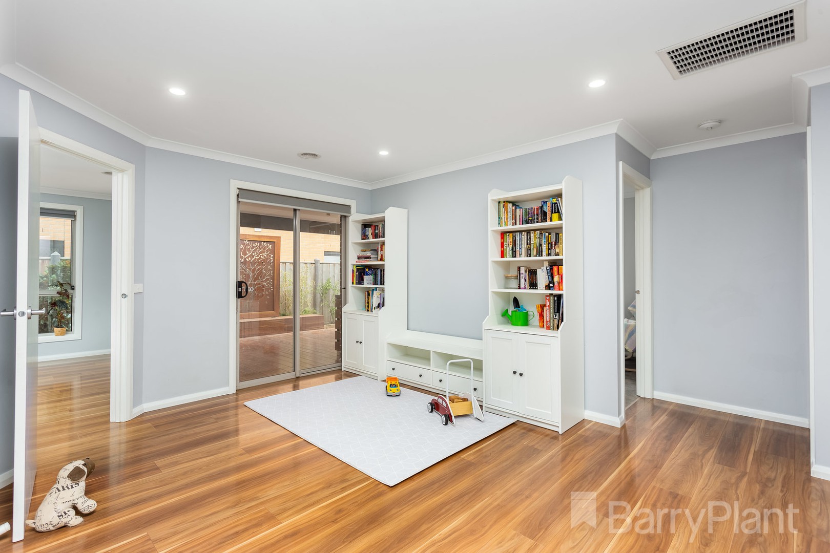 28 Yacht Road, Point Cook, VIC 3030, Point Cook - Thumbnail 6