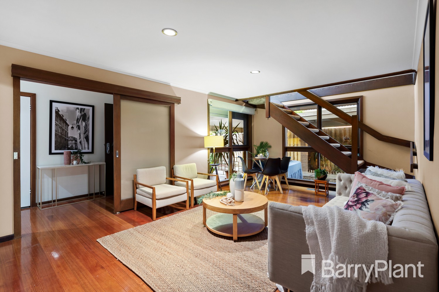 284 Greenwood Drive, Watsonia, VIC 3087, Watsonia - Thumbnail 2