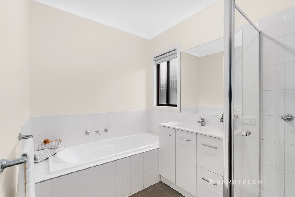 286 The Lakes Boulevard, South Morang, VIC 3752, South Morang - Thumbnail 7