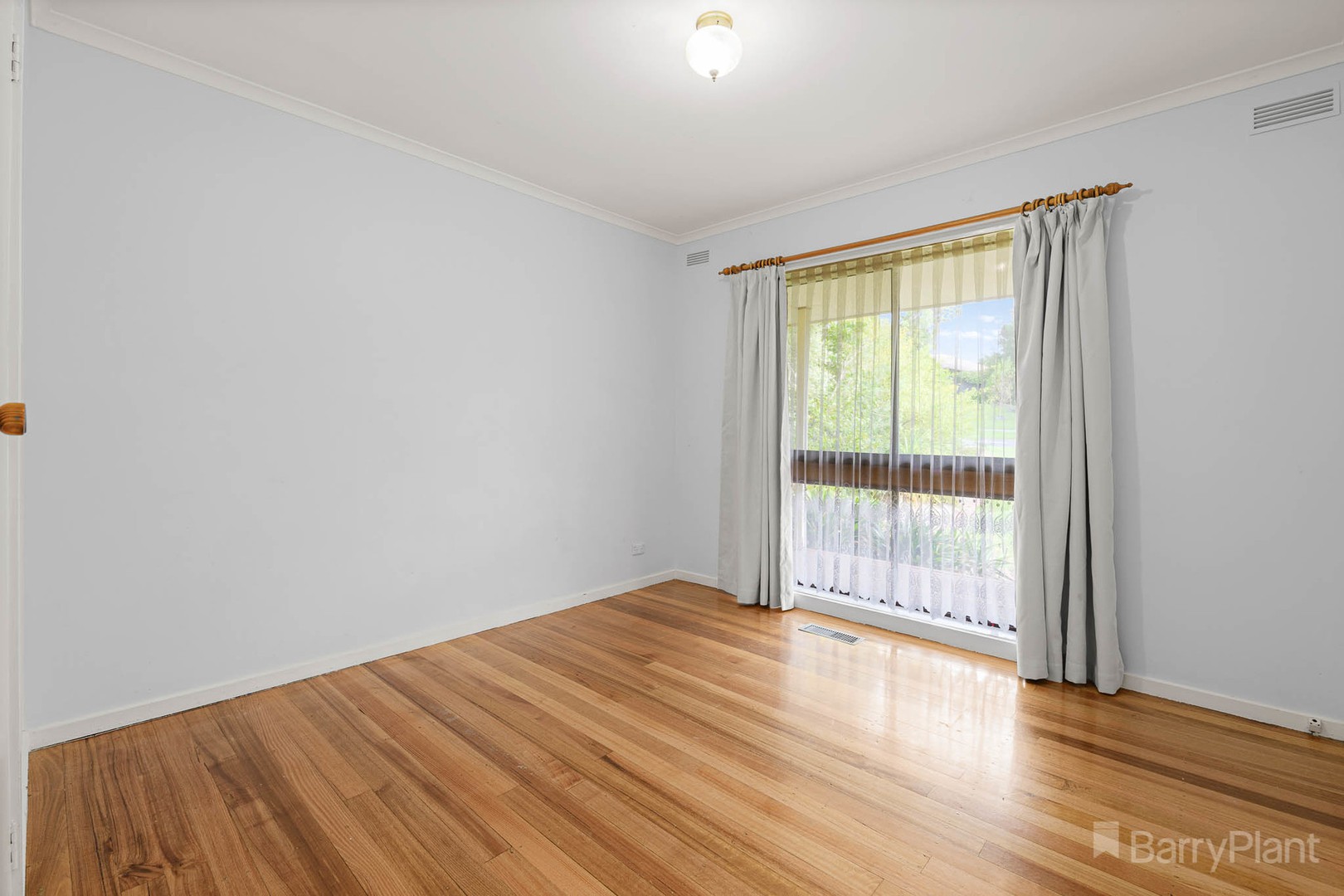 28A Ahern Road, Pakenham, VIC 3810, Pakenham - Thumbnail 6