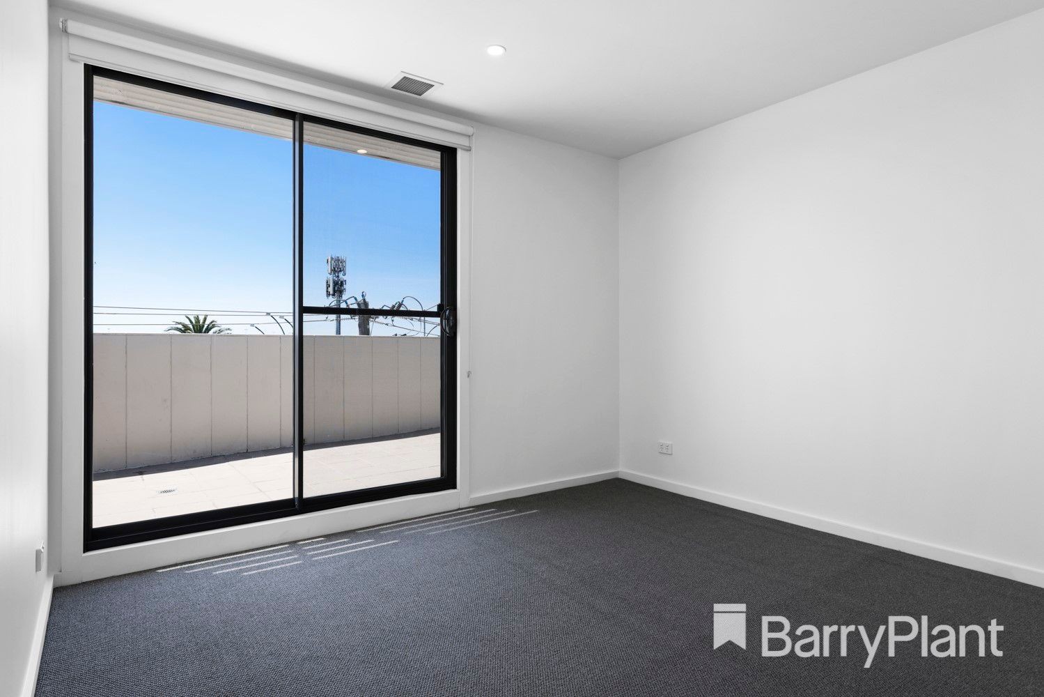 29/538 Main  Street, Mordialloc - Thumbnail 4