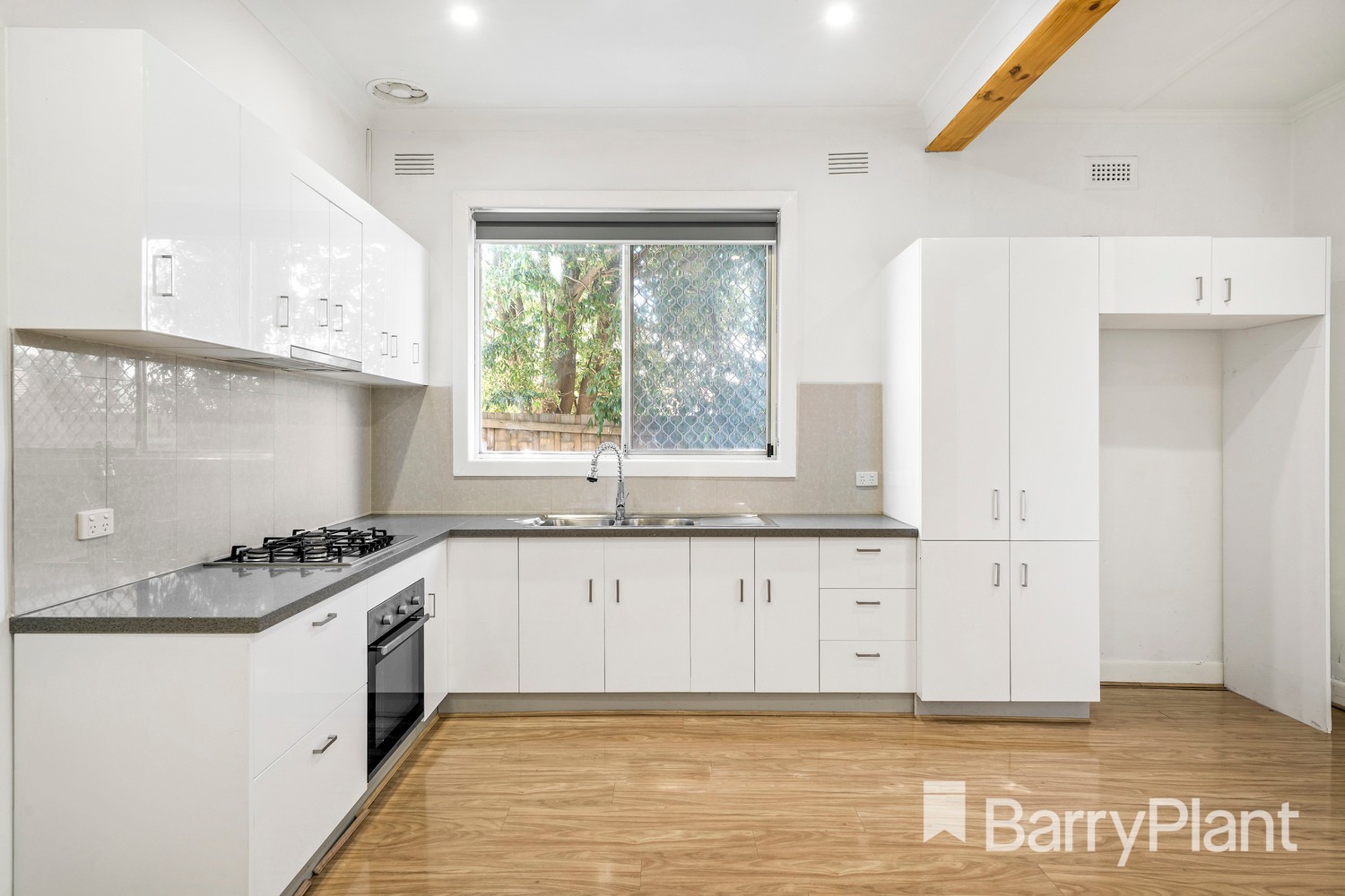 29 Alice Street, Sunshine, VIC 3020, Sunshine - Thumbnail 2