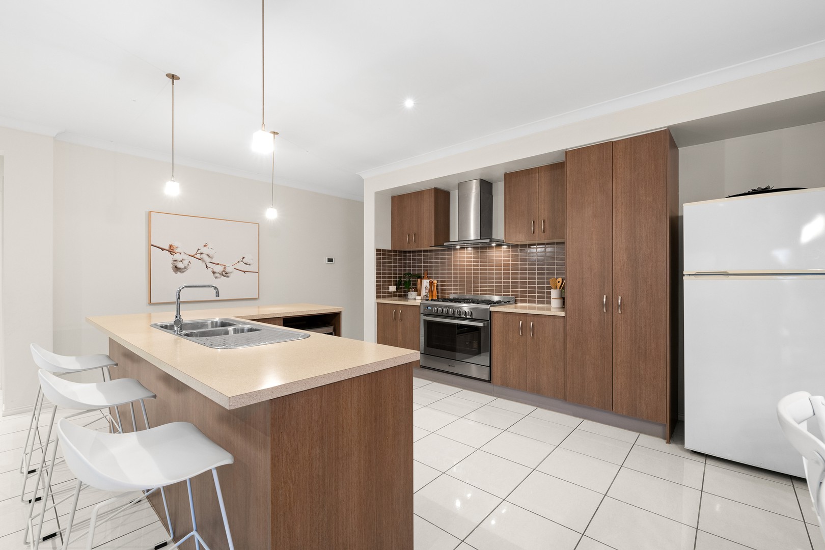 29 Avalon CrescentCranbourne East, VIC 3977, Cranbourne East - Thumbnail 8