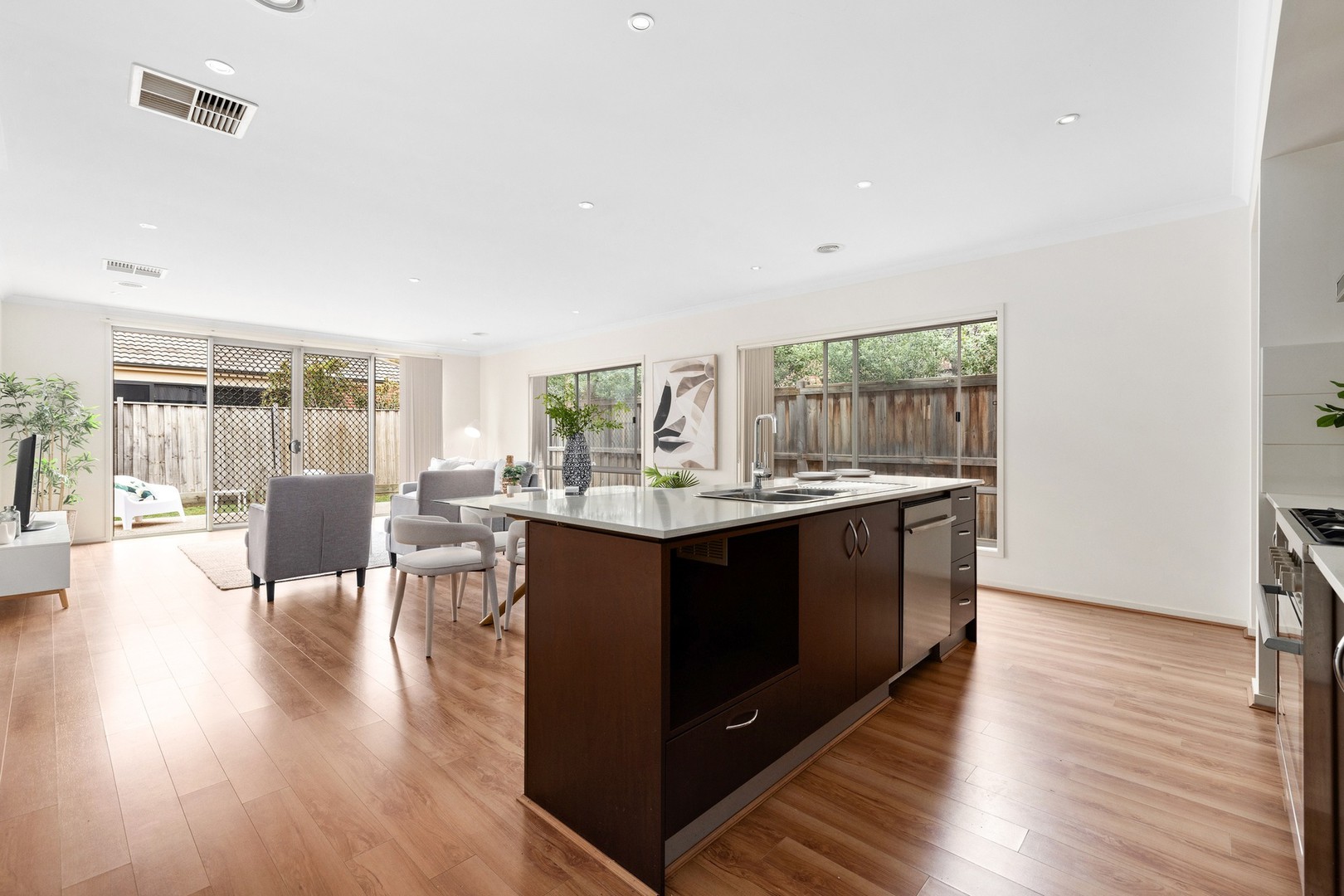 29 Caspian Circuit, Point Cook, VIC 3030, Point Cook - Thumbnail 4