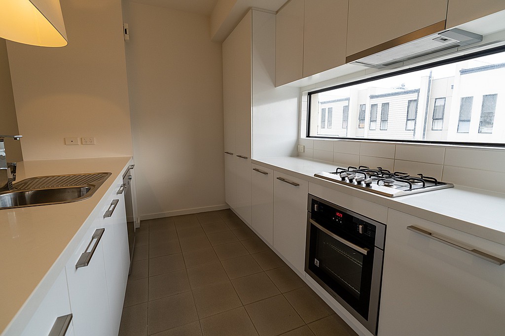 29 Central Park Walk, Cheltenham, VIC 3192, Cheltenham - Thumbnail 3