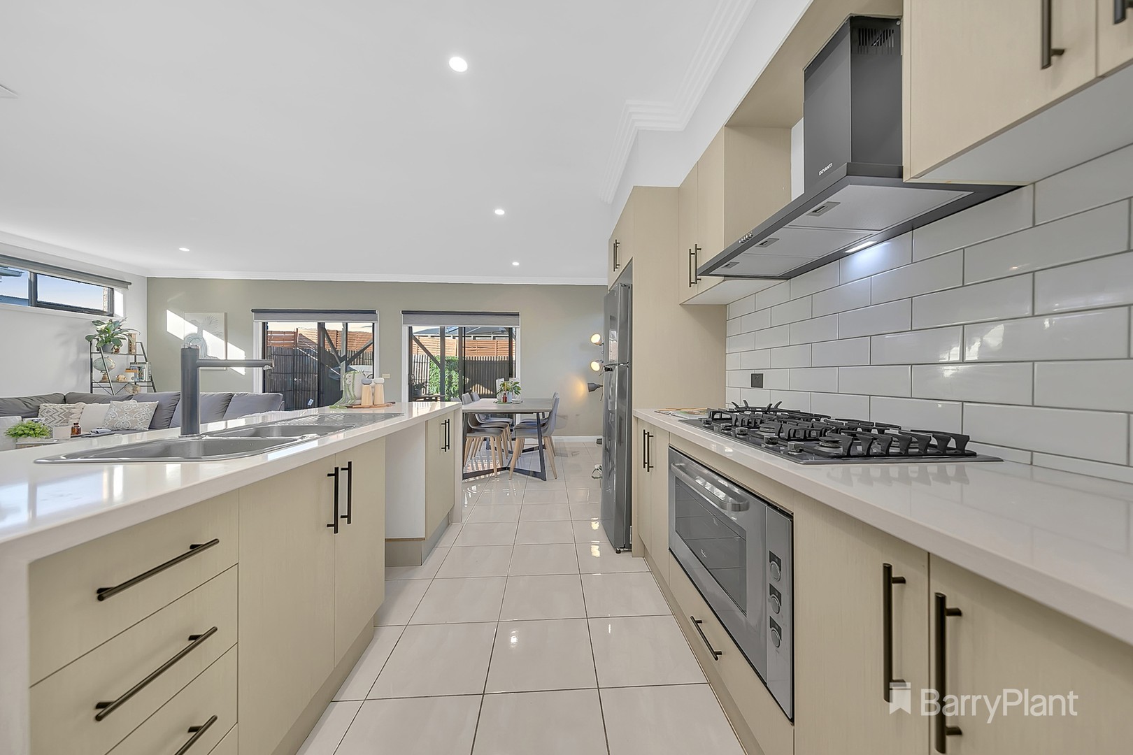 29 Cobb Street, South Morang, VIC 3752, South Morang - Thumbnail 3