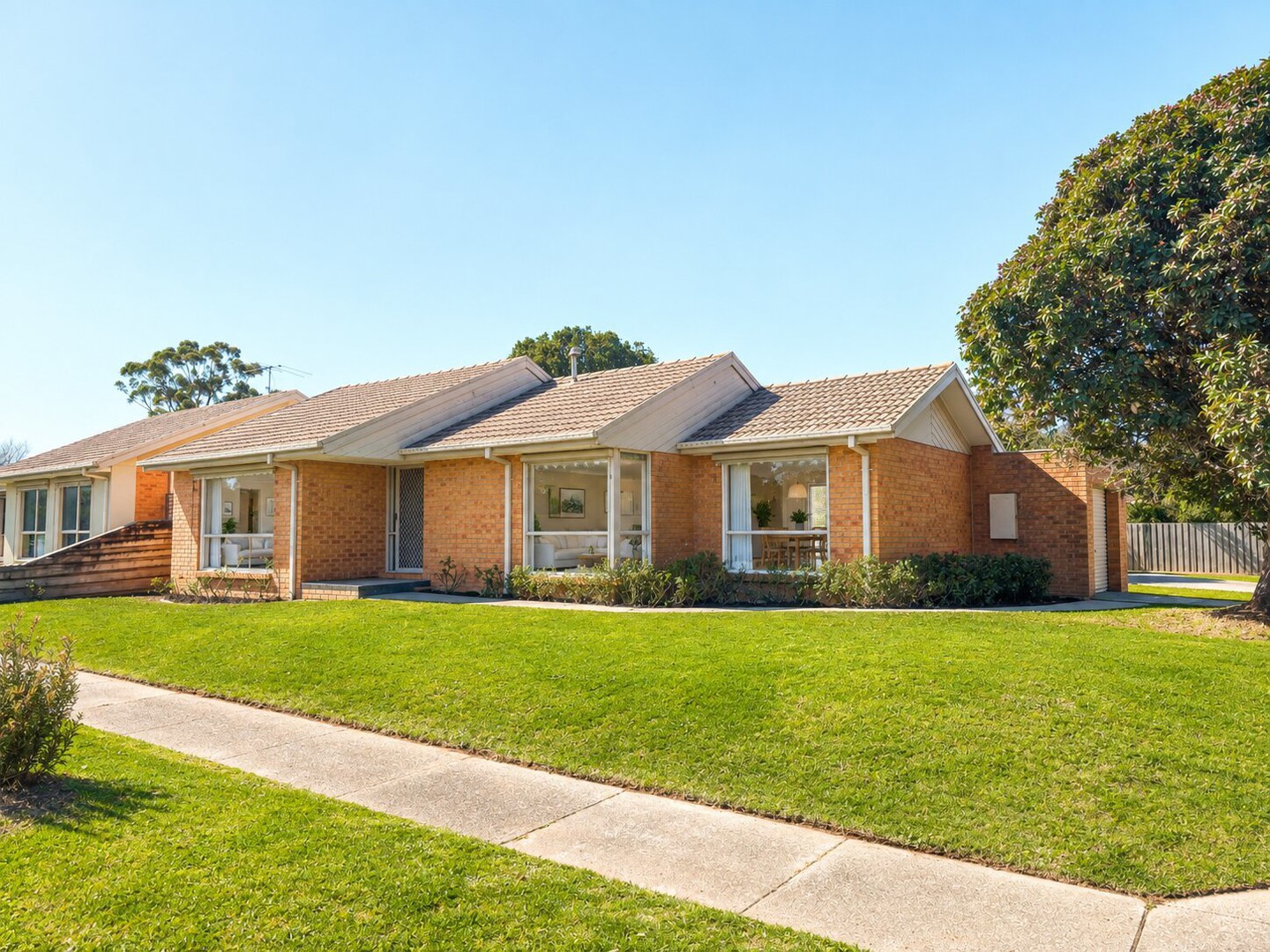 29 Collins Crescent, Berwick, VIC 3806 - Thumbnail 2 - 16/09/2026